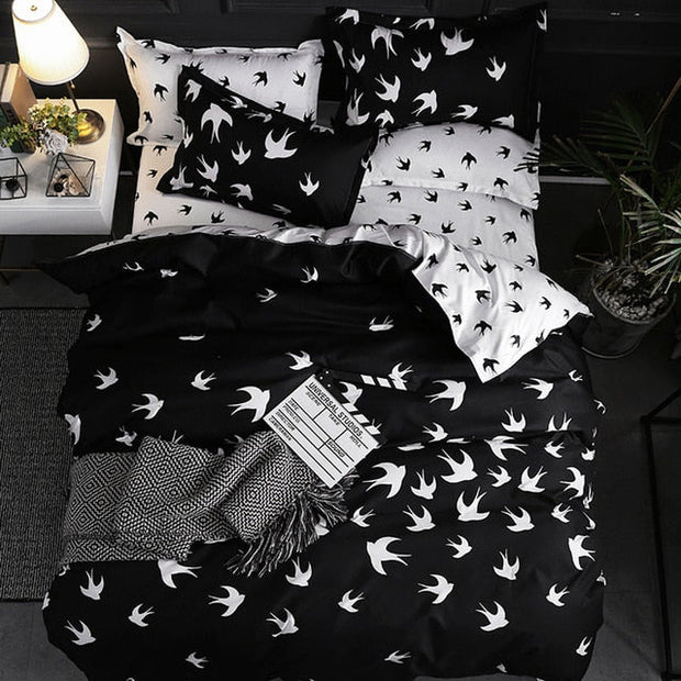 Luxury Black Bedding Set Queen King SIngle Full Size Polyester Bed Linen Duvet Cover Set Modern Bird Plaid Anime With Pillowcase